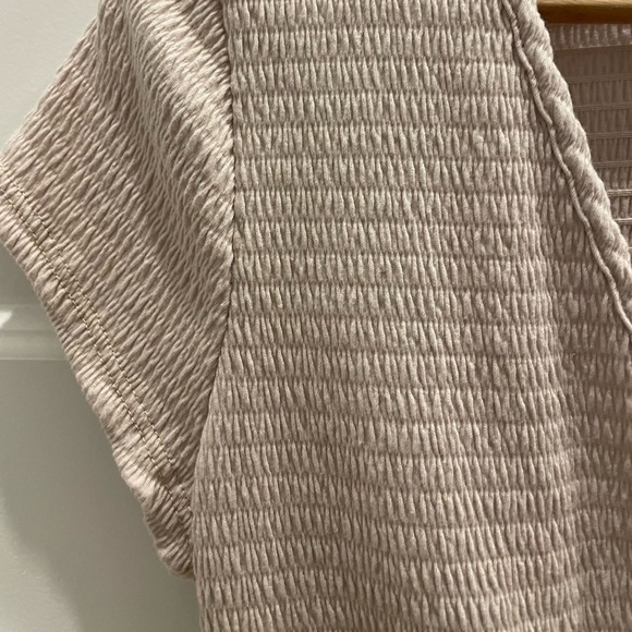 Nelly Crisscross Ruffled V-Neck Short-sleeve Top - Picture 4 of 8